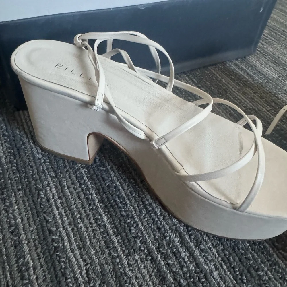 heels - Picture 3 of 7